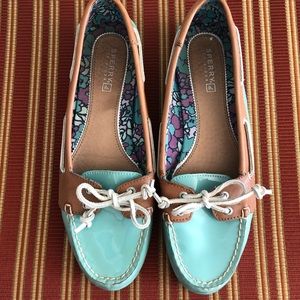 Light blue patten leather Sperrys